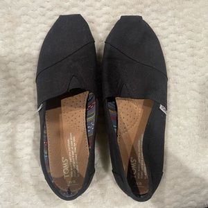 Worn a couple times.